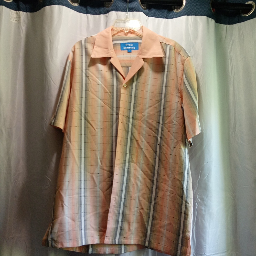 Royal Diamond Peach And Gray Striped Button Down Shirt Size Large.
